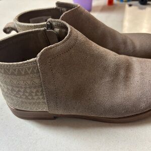 Tom’s taupe sueded Boots